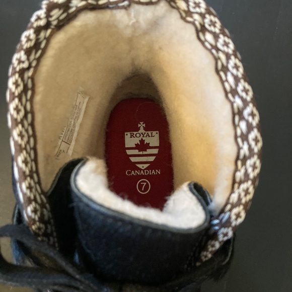 ROYAL CANADIAN - Kwantlen Waterproof Genuine Horse Hair Snow Bootie (Women 7) - - Picture 7 of 11